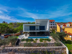 Villa Panoramica with heated pool and sauna